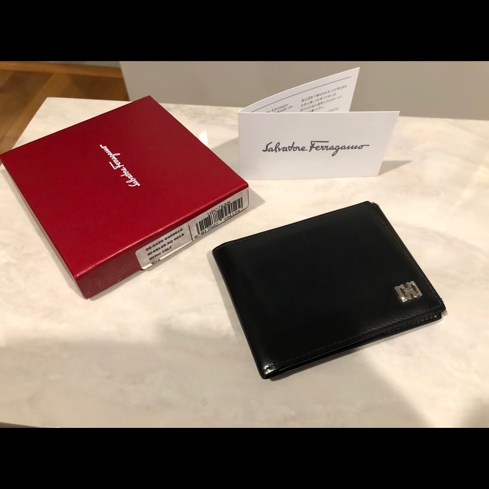 Salvatore ferragamo leather wallet